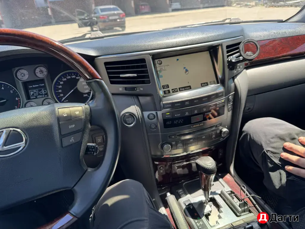 Lexus LX, 2008 года