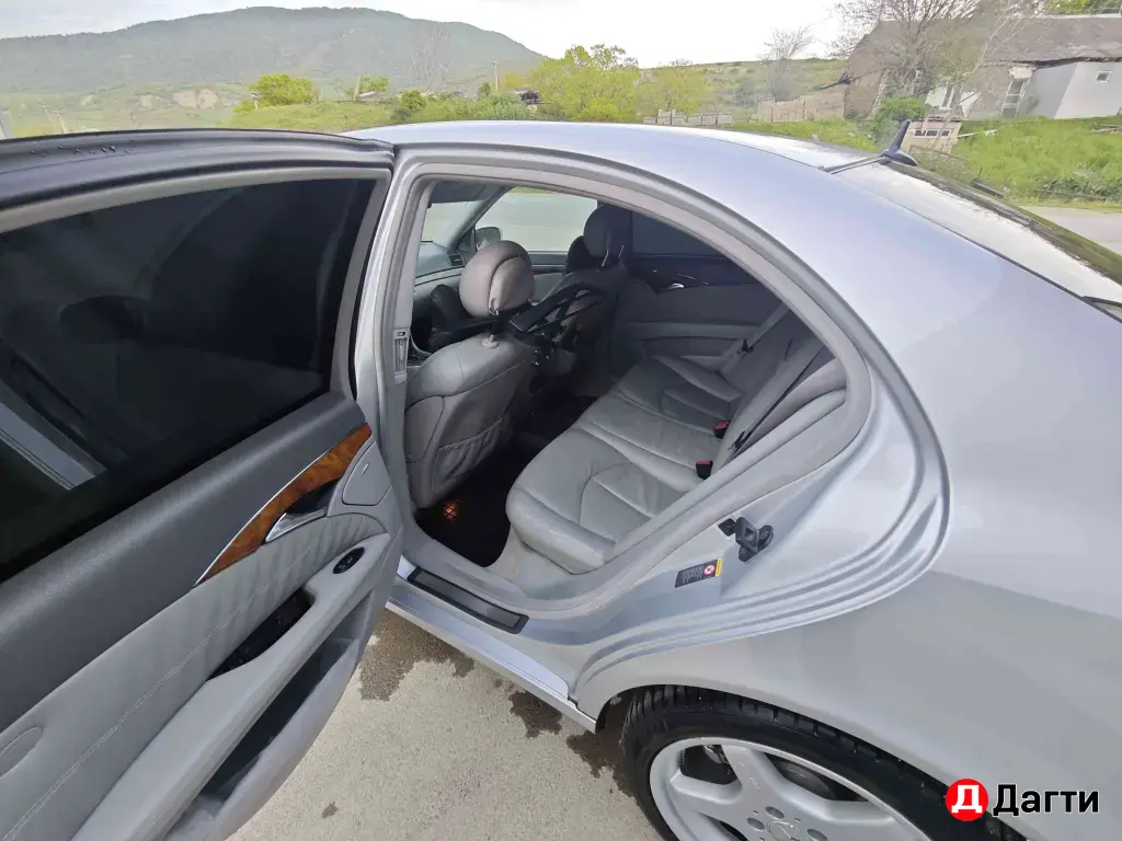 Mercedes-Benz E-Класс, 2002 года