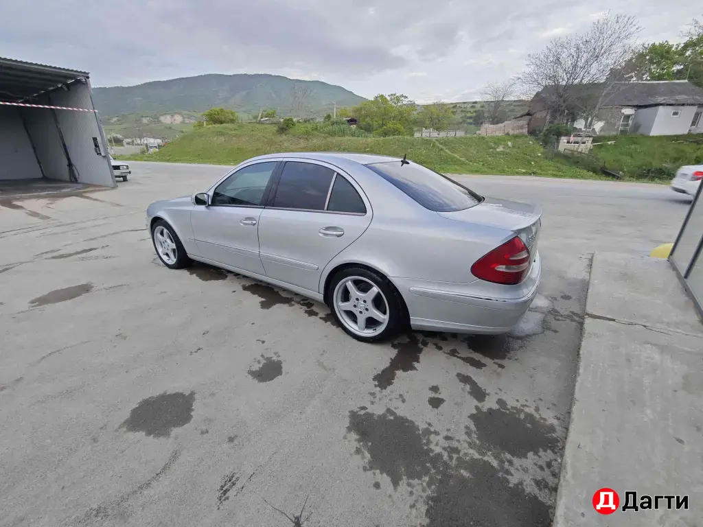 Mercedes-Benz E-Класс, 2002 года