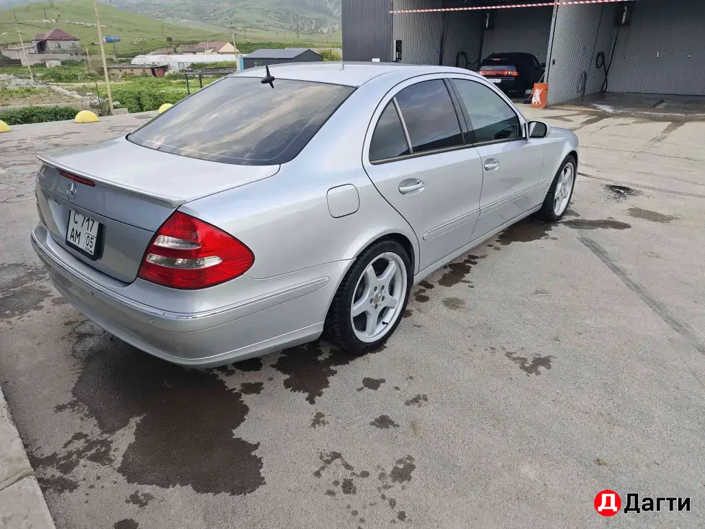 Mercedes-Benz E-Класс, 2002 года