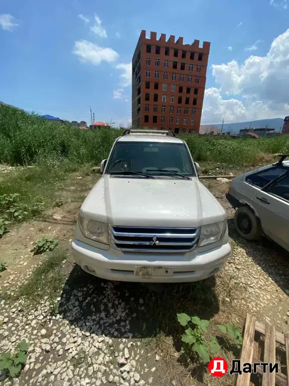 Mitsubishi Pajero iO, 2004 года