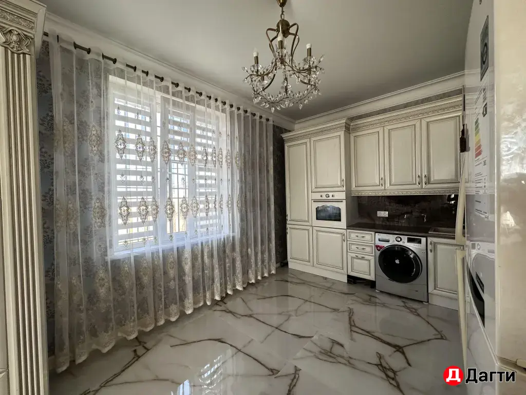 продаю квартиру 150м2
