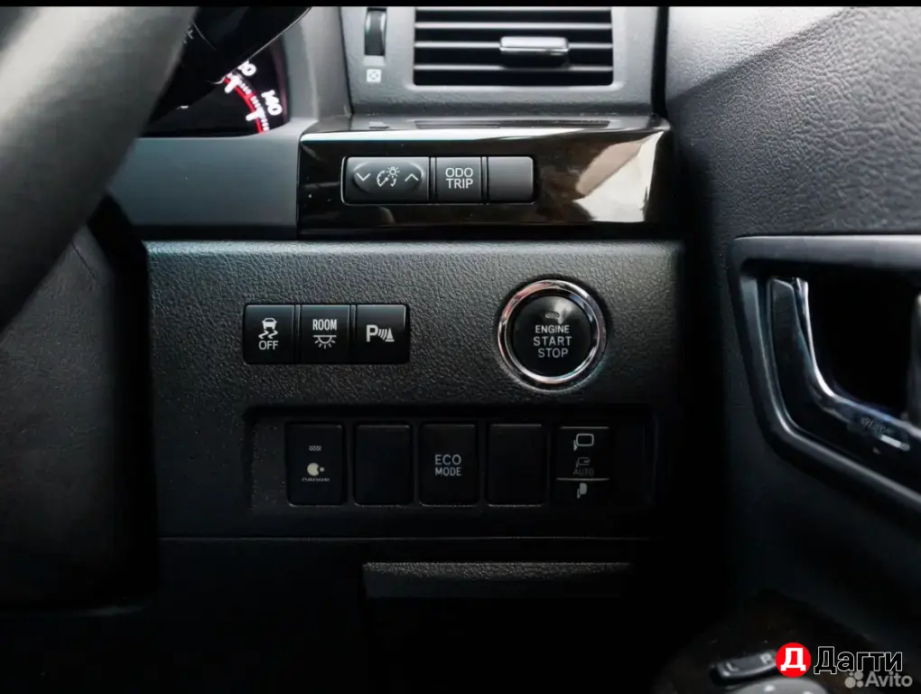 Toyota Vellfire, 2011 года
