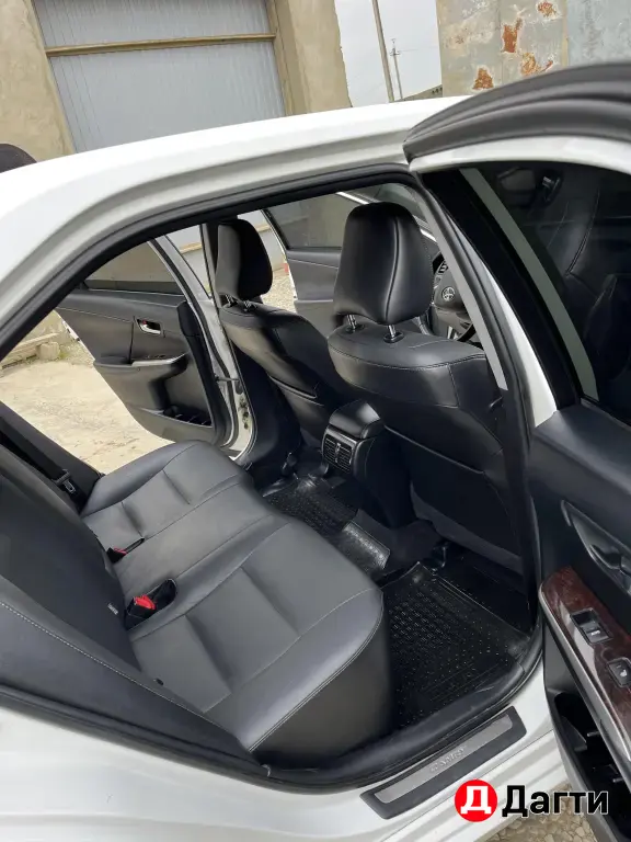 Toyota Camry, 2015 года