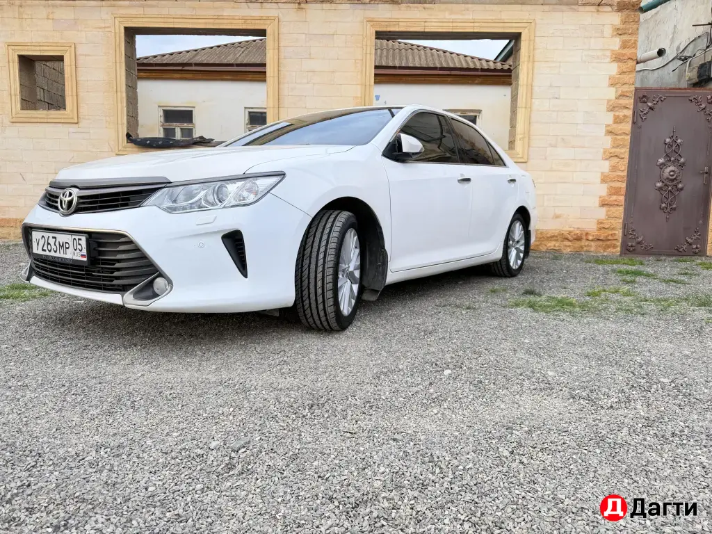 Toyota Camry, 2015 года