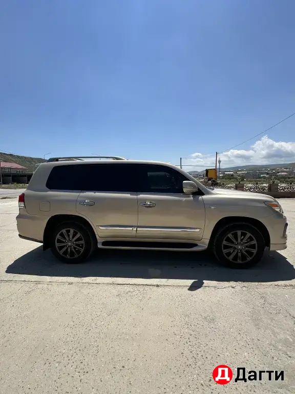 Lexus LX, 2011 года