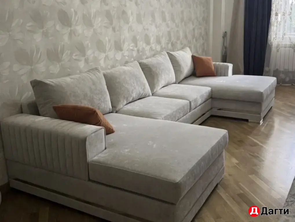 Диван угловой с атоманкой