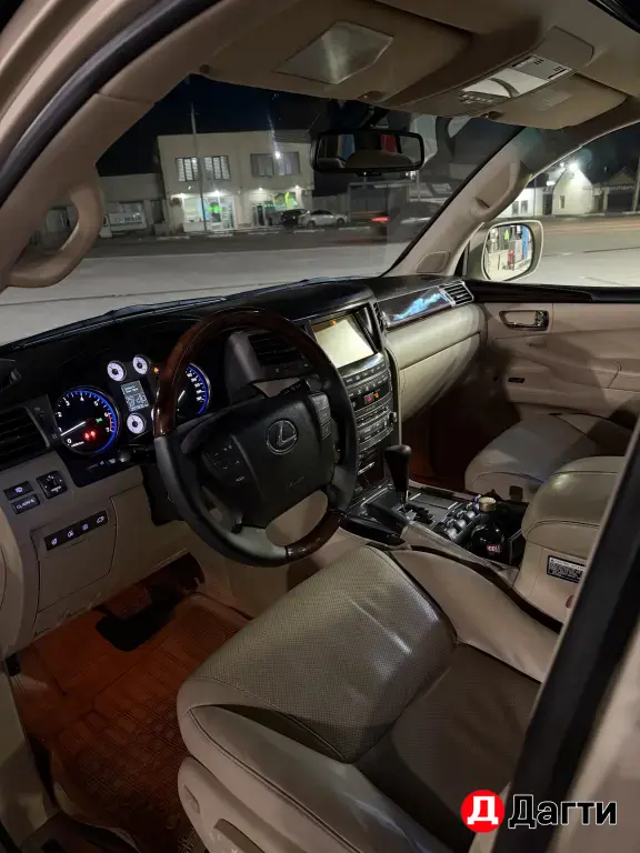 Lexus LX, 2011 года