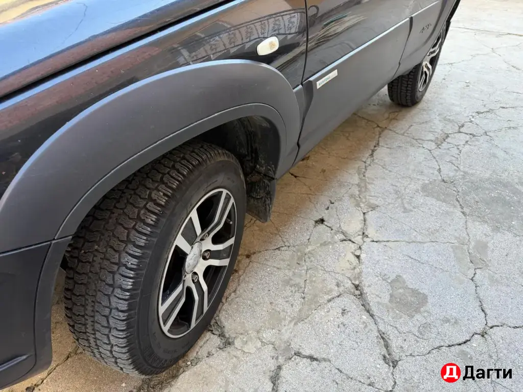 Chevrolet Niva, 2013 года
