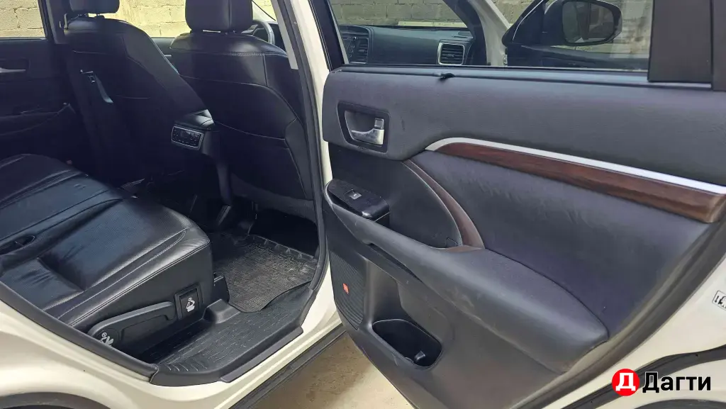 Toyota Highlander, 2015 года