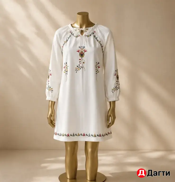 Белая туника с вышивкой