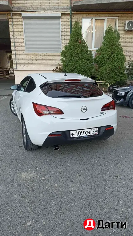 Opel Astra, 2014 года
