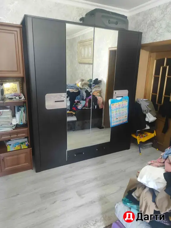 продам шкаф в хорошем состоянии срочно