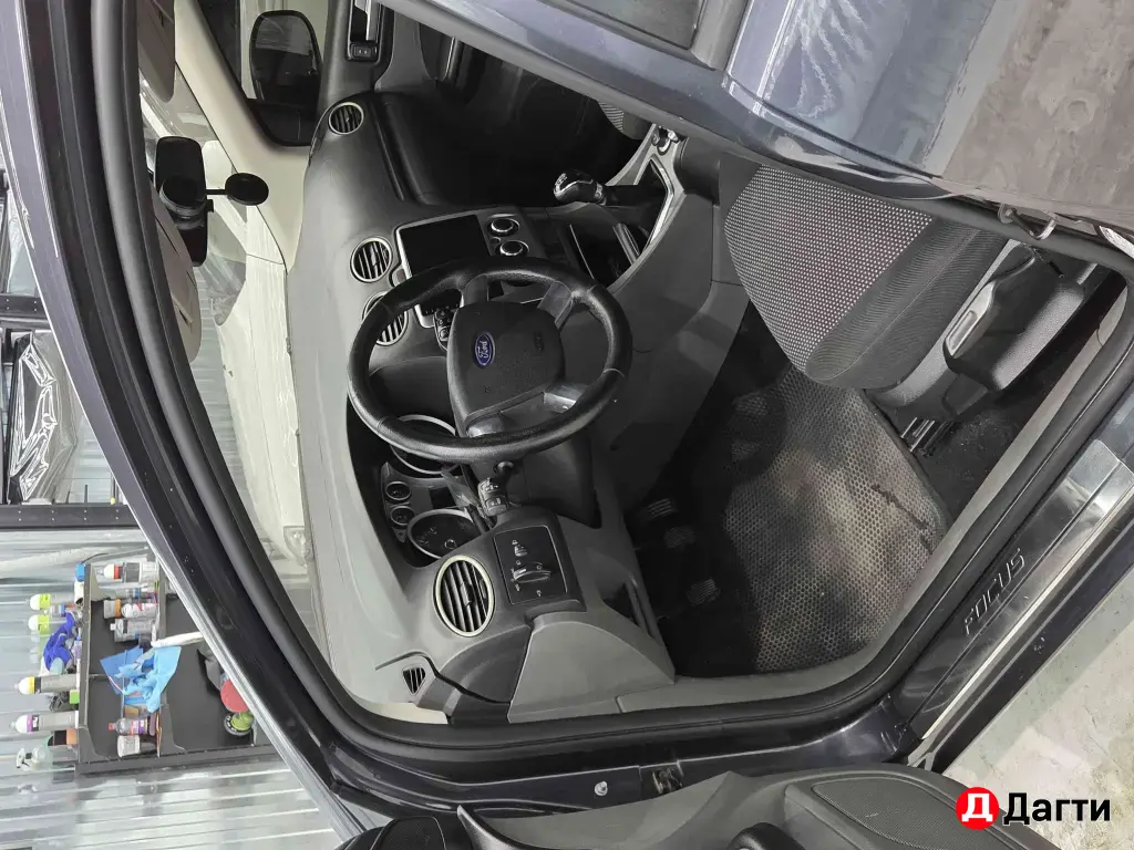 Ford Focus, 2010 года