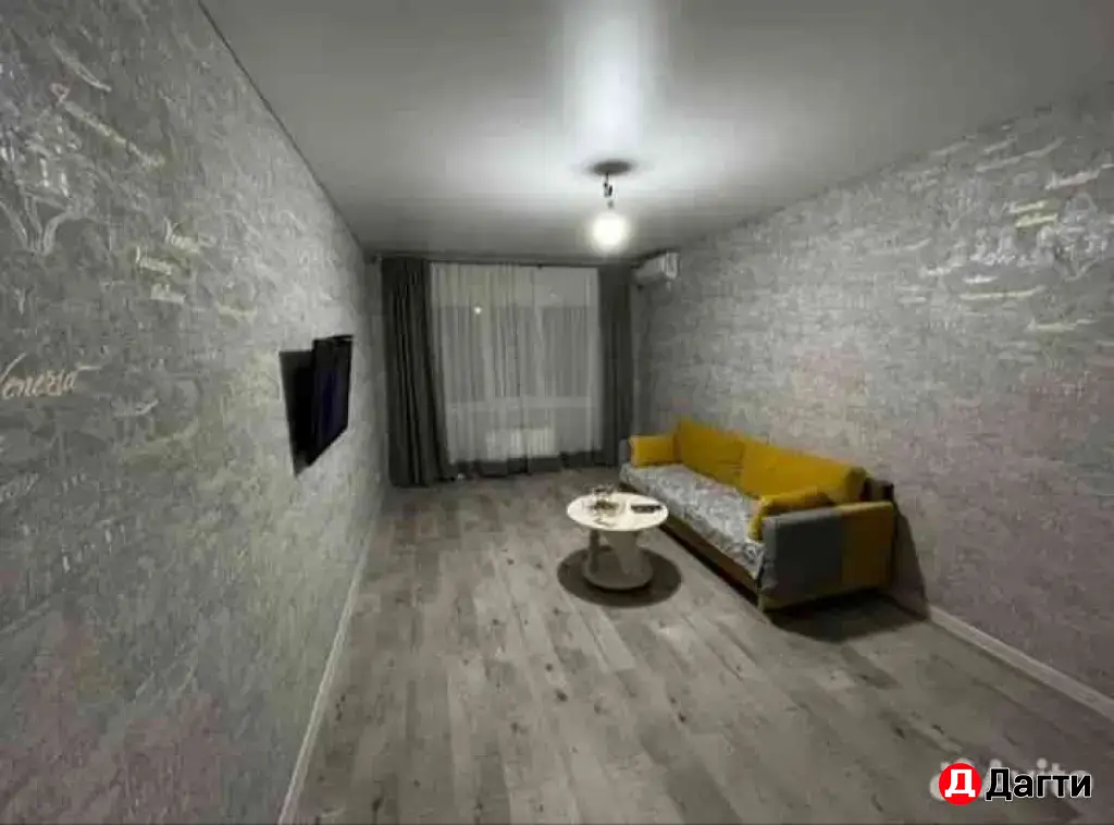 2-к квартира, 70 м², 2/10 эт