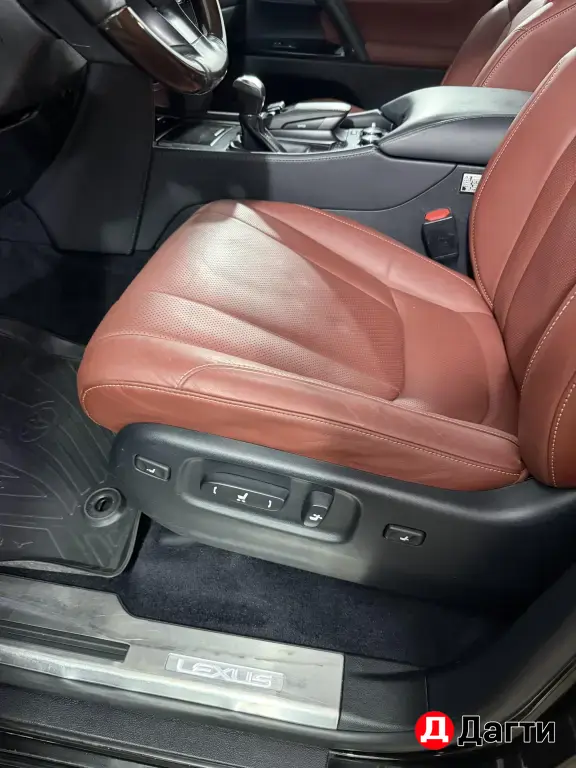 Lexus LX, 2017 года