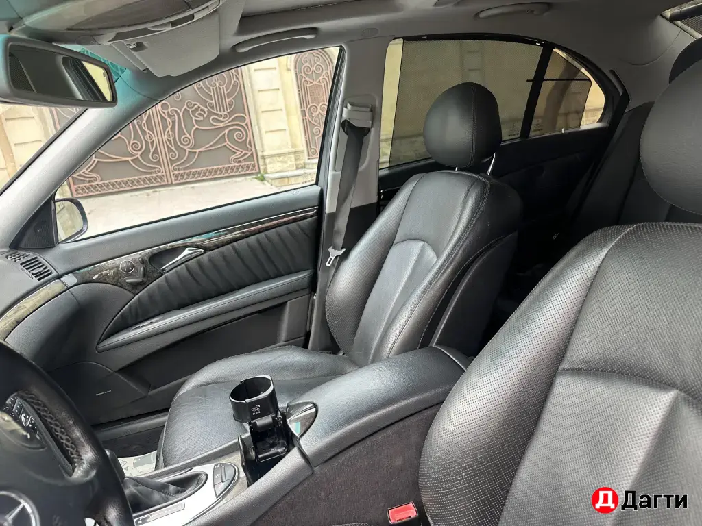 Mercedes-Benz E-Класс, 2003 года