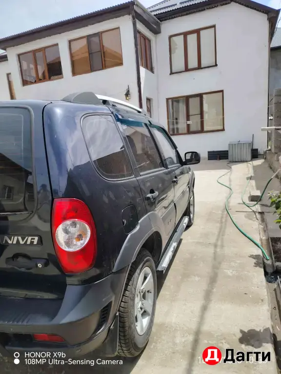 Chevrolet Niva, 2012 года