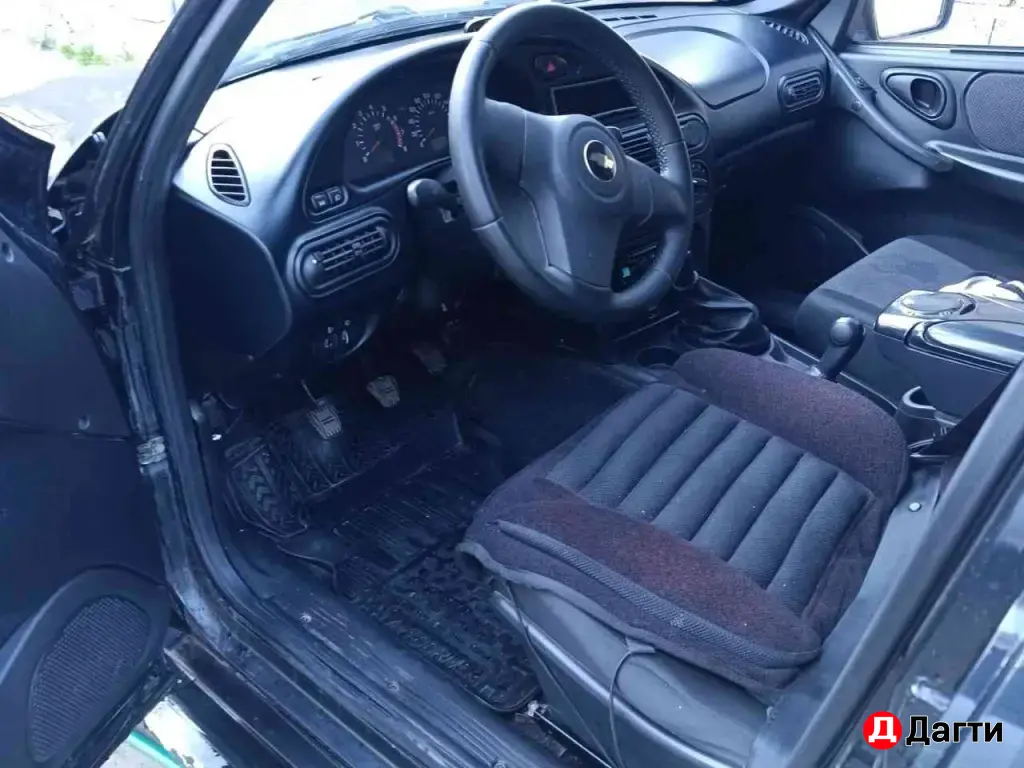 Chevrolet Niva, 2012 года
