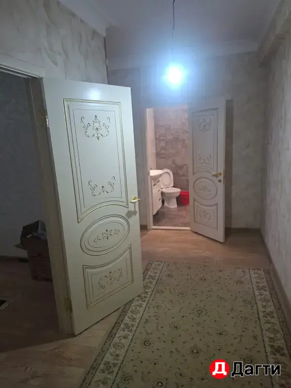 Квартира на 7-м этаже ,12-ти этажного,монолитно-кирпичного дома,с новым ремонтом. Дом заселен,имеется полный пакет документов.