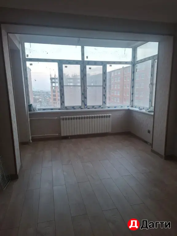 Квартира на 7-м этаже ,12-ти этажного,монолитно-кирпичного дома,с новым ремонтом. Дом заселен,имеется полный пакет документов.
