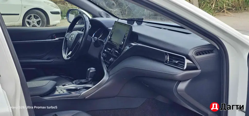 Toyota Camry, 2021 года