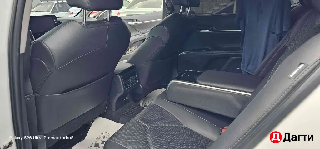 Toyota Camry, 2021 года