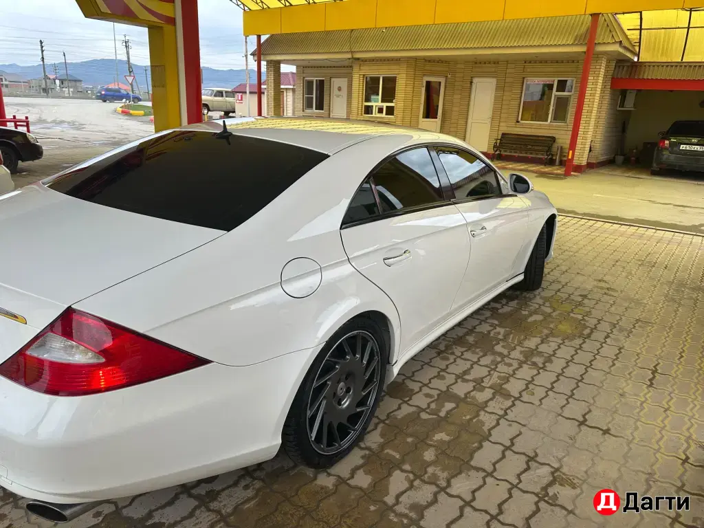 Mercedes-Benz CLS, 2005 года