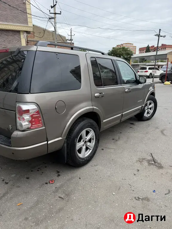 Ford Explorer, 2002 года
