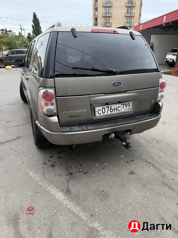 Ford Explorer, 2002 года