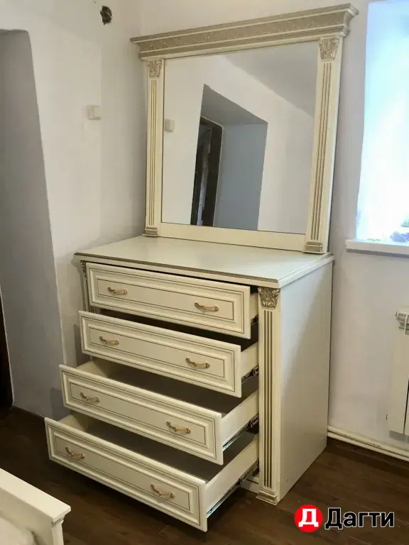 Комод Танзилия