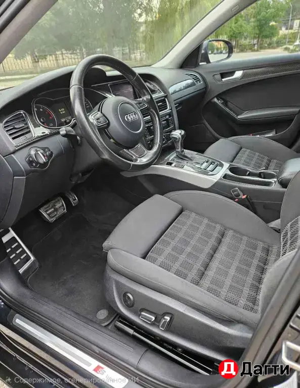 Audi A4, 2012 года