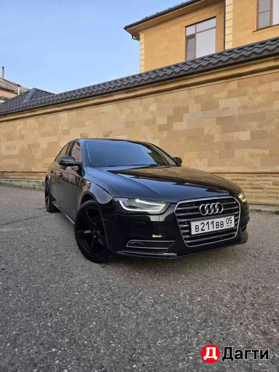 Audi A4, 2012 года