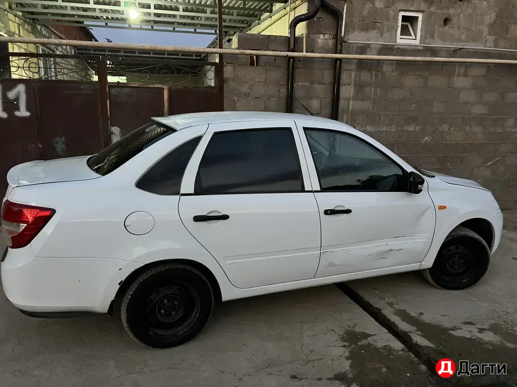 LADA (ВАЗ) Granta, 2014 года