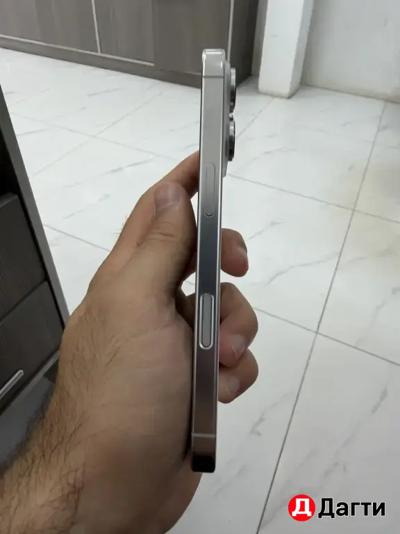 iPhone 16 Pro
