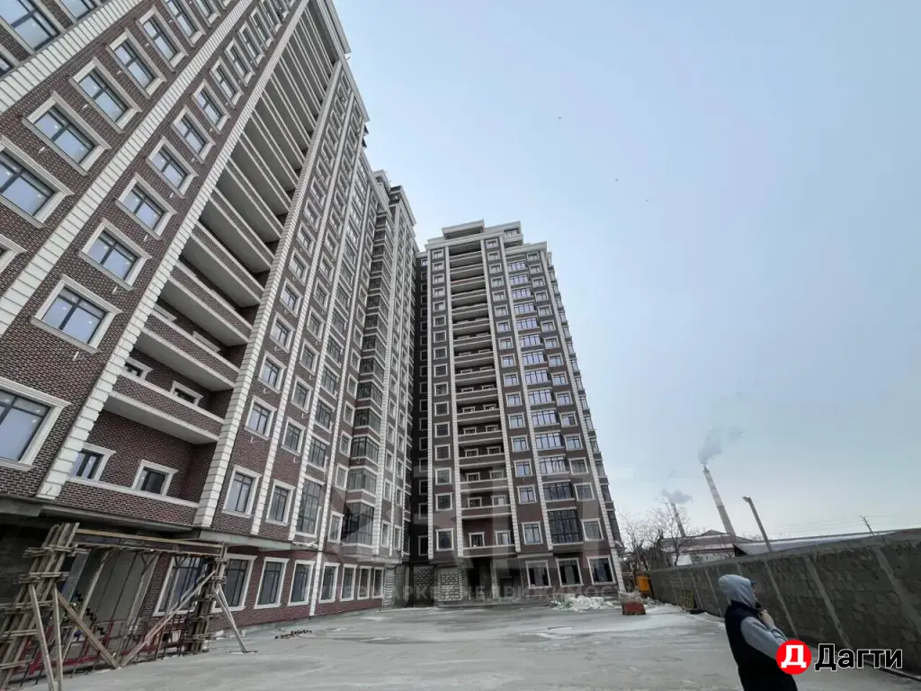 Продаётся просторная 1‑комнатная квартира, 68 м² по проспекту Петра 1 в Махачкале