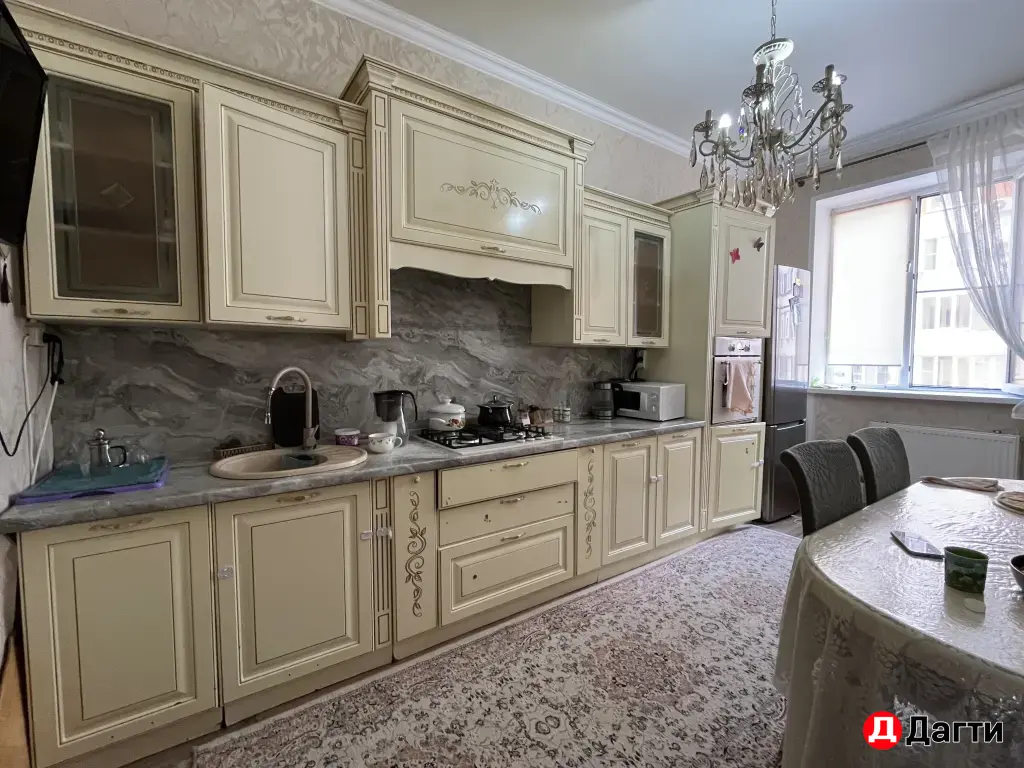 кухня б/у продае свое