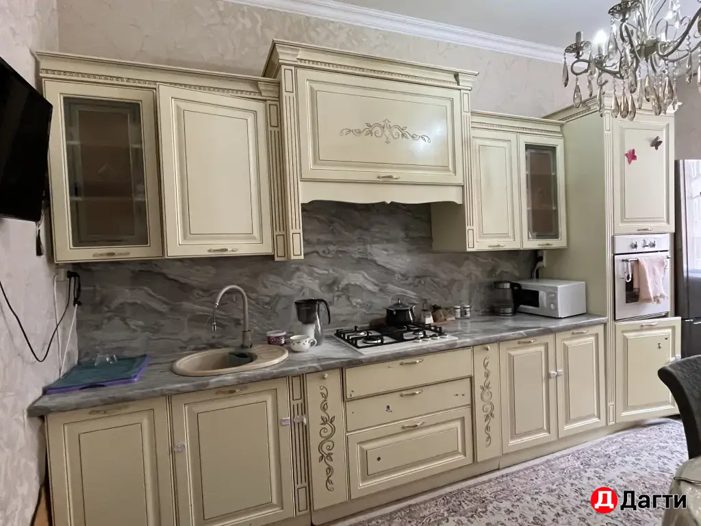 кухня б/у продае свое