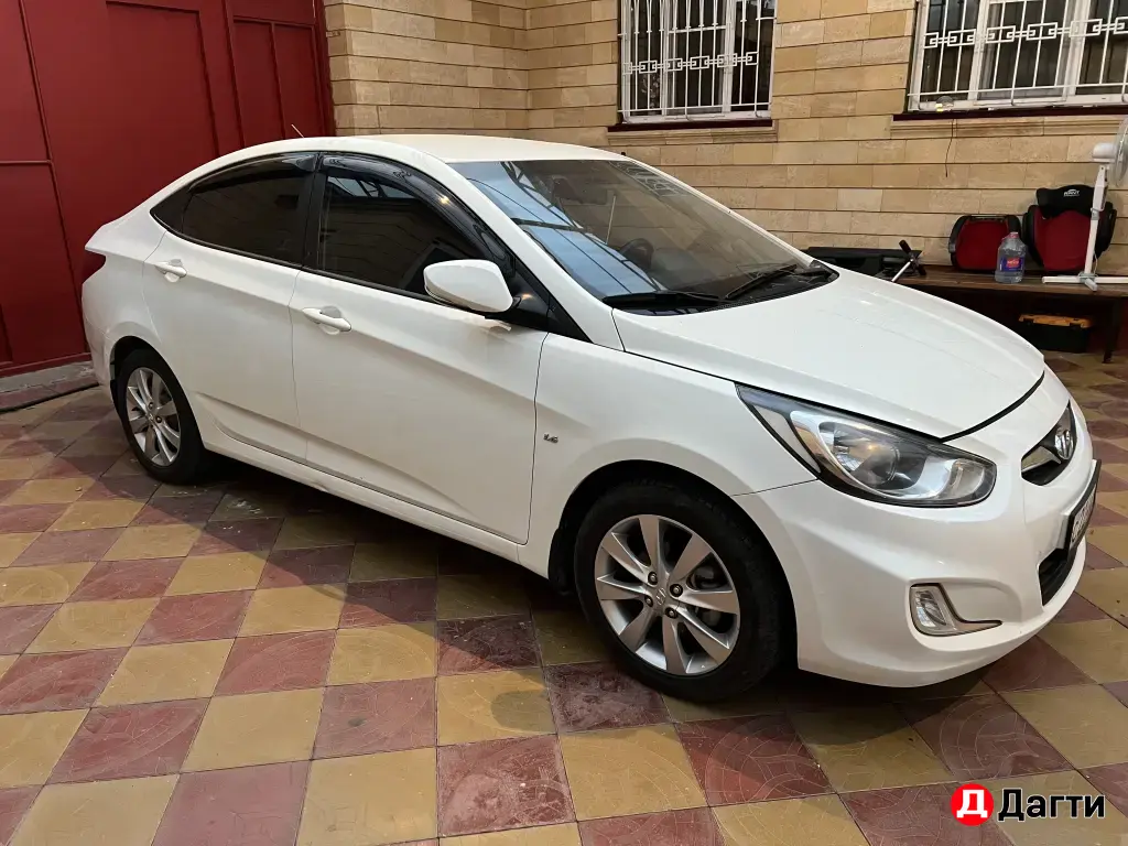 Hyundai Solaris, 2012 года