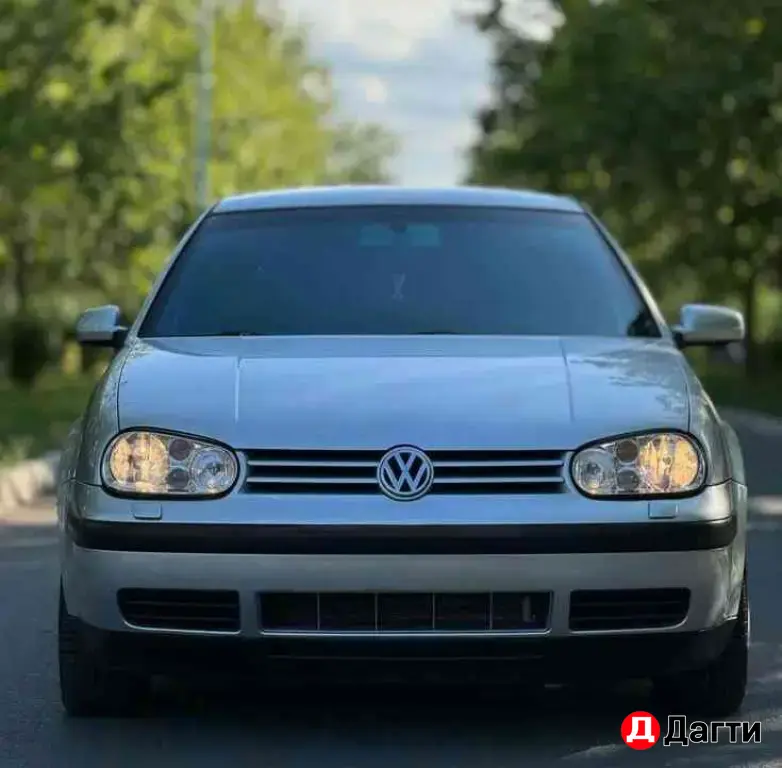 Volkswagen Golf, 2001 года