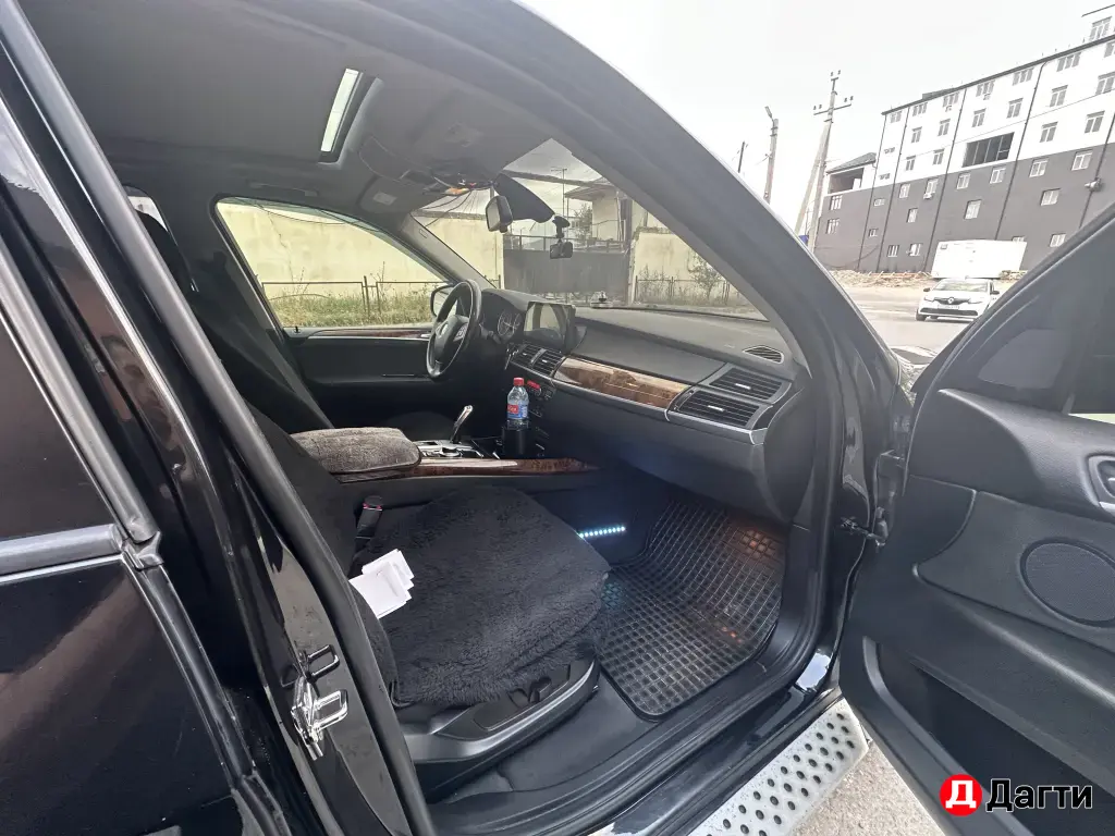 BMW X5, 2008 года