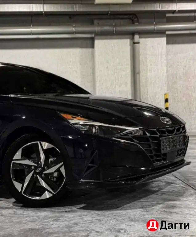 Hyundai Elantra, 2022 года