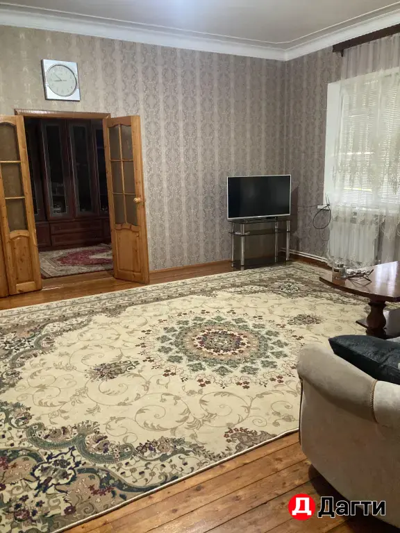 дом полтора этажный