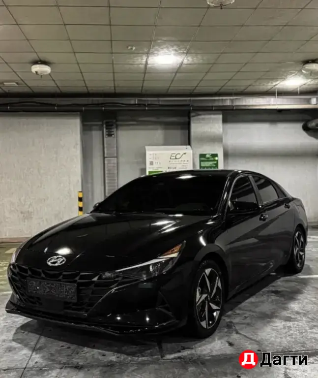 Hyundai Elantra, 2022 года