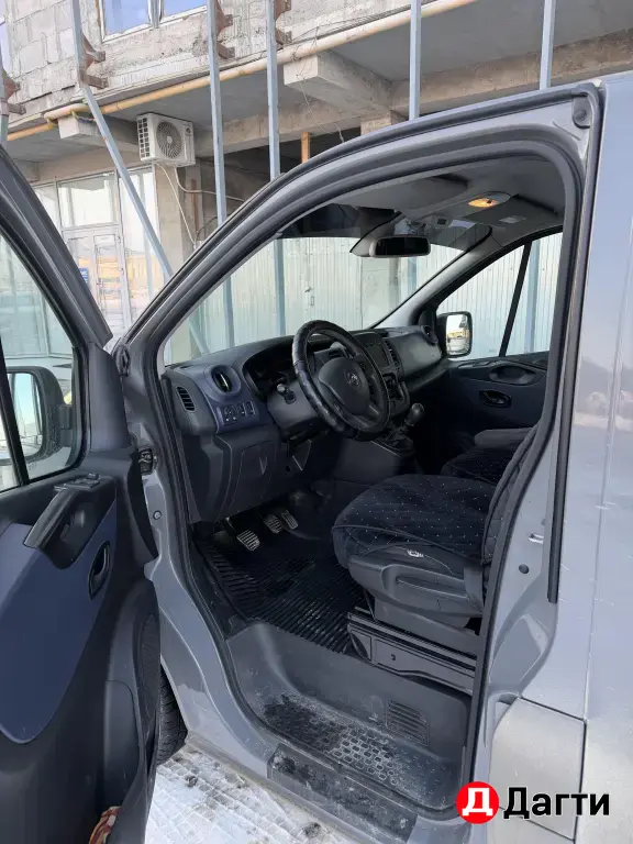 Opel Vivaro, 2017 года