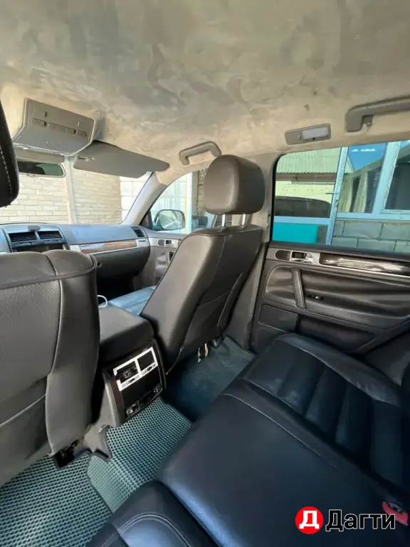 Volkswagen Touareg, 2003 года