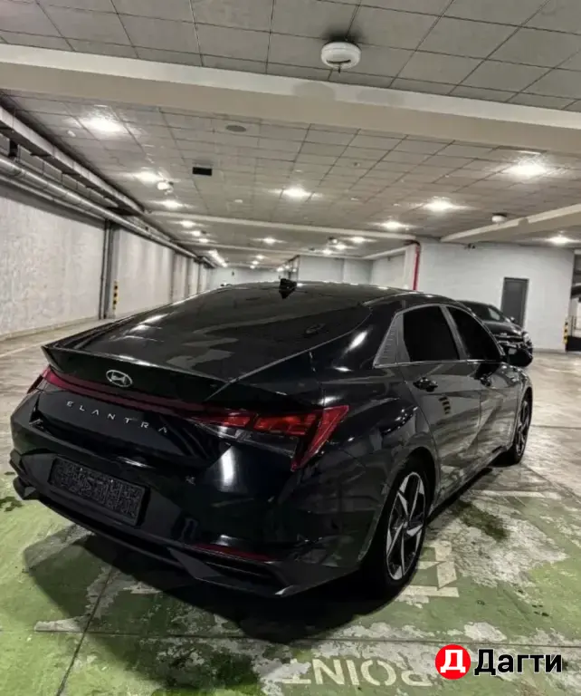 Hyundai Elantra, 2022 года