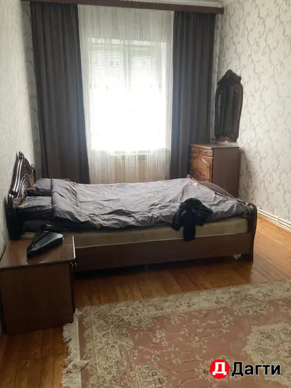 дом полтора этажный