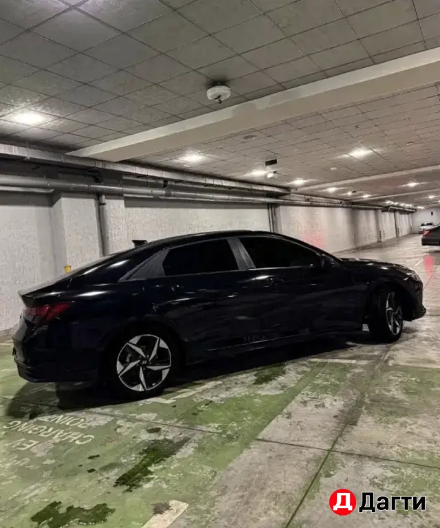 Hyundai Elantra, 2022 года