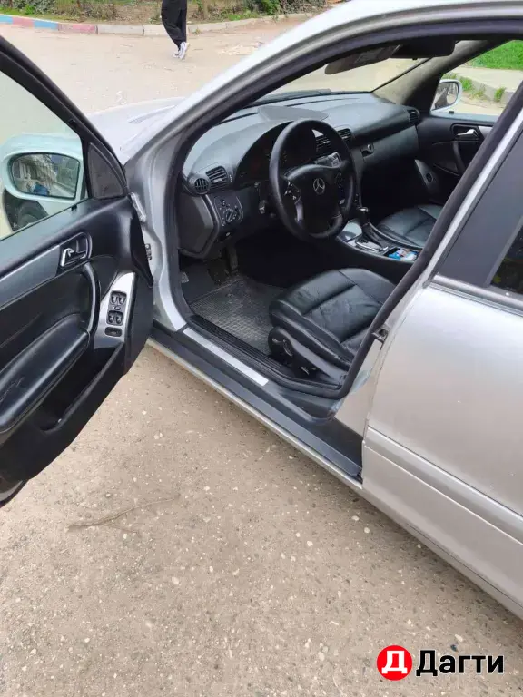Mercedes-Benz C-Класс, 2003 года